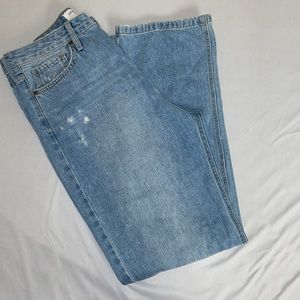 Selling because they no longer fit me.